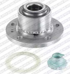 Підшипник маточини (передньої) Skoda Fabia 99-/VW Polo 01- (+ABS) SNR R157.32