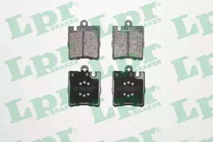 Комплект тормозных колодок LPR 05P957