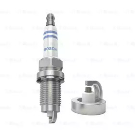 Свічка запалювання Skoda Roomster/VW Caddy III 1.2-1.6 06- (к-кт 4 шт) Bosch 0 242 235 983 — фото 2