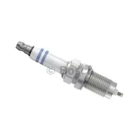 Свічка запалювання Skoda Roomster/VW Caddy III 1.2-1.6 06- (к-кт 4 шт) Bosch 0 242 235 983 — фото 6