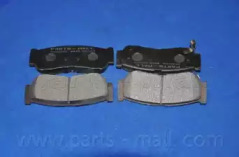 Комплект гальмівних колодок з 4 шт. дисків PARTS-MALL PKA-032