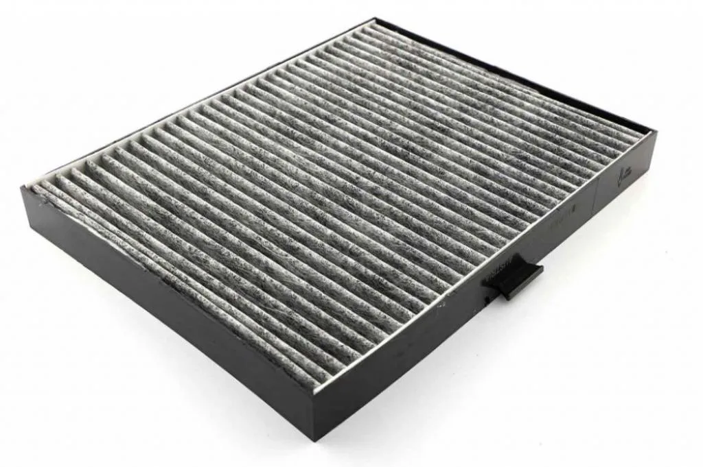 Фільтр салонний Huyndai Matrix 05- , Elantra 01-, (з пластиковою рамкою), вугільний SHAFER SAK401