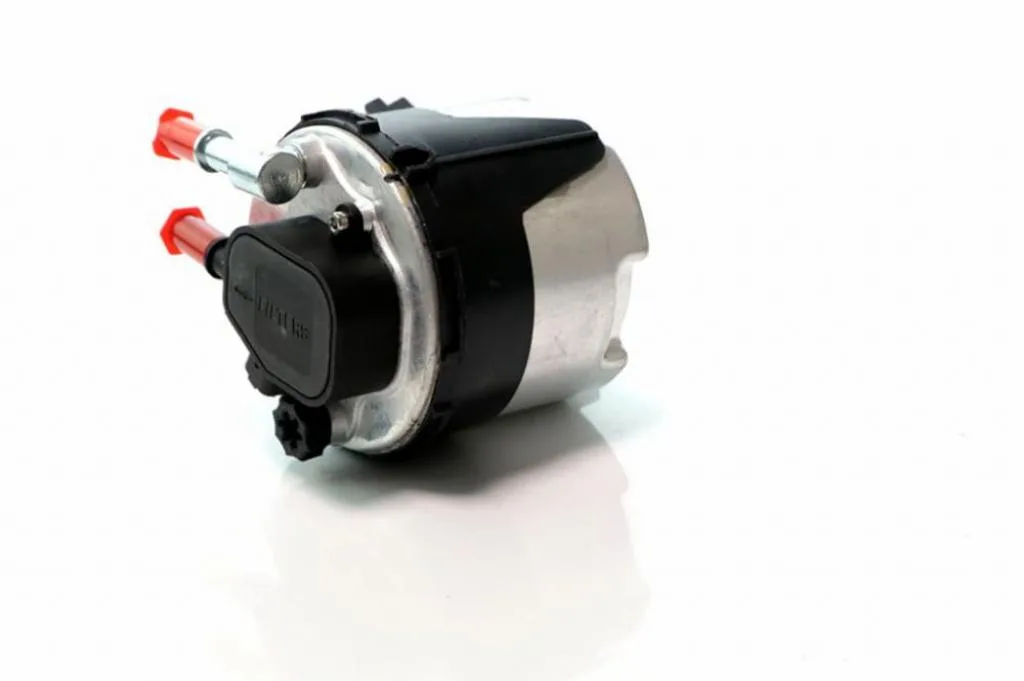 Фильтр топливный Volvo C30, S40 II, S80 II, V70 III, Ford C-Max, Fiesta V-VI, Focus II, Mazda 2, 3 1.6D (03-) SHAFER FM569